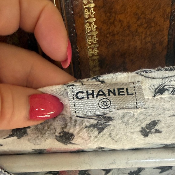 Chanel White Multicolor Graphic Long Sleeve Top - Picture 3 of 3